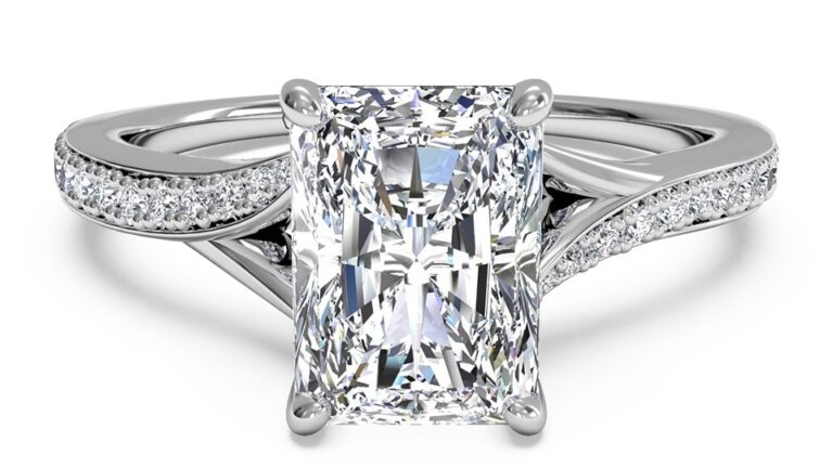 Tips for Buying a 1 Carat Emerald Cut Engagement Ring 