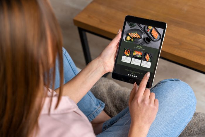Dropshipping Gourmet: Building an Online Store for Food Enthusiasts and Home Chefs