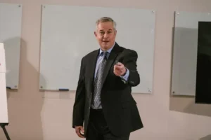 Top Qualities To Look For In A Business Keynote Speaker